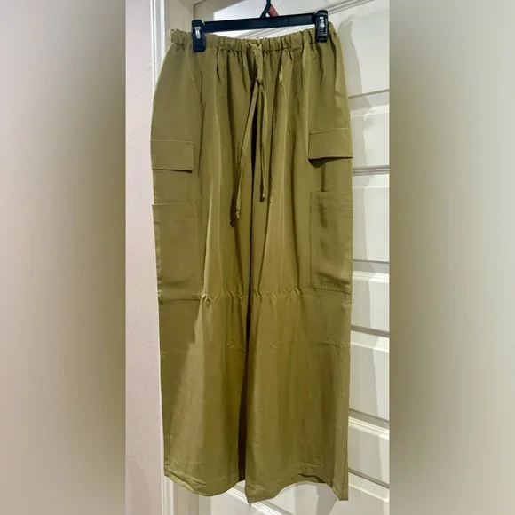 Reformation Olive Twill  Wide Leg Pants - Picture 2 of 7